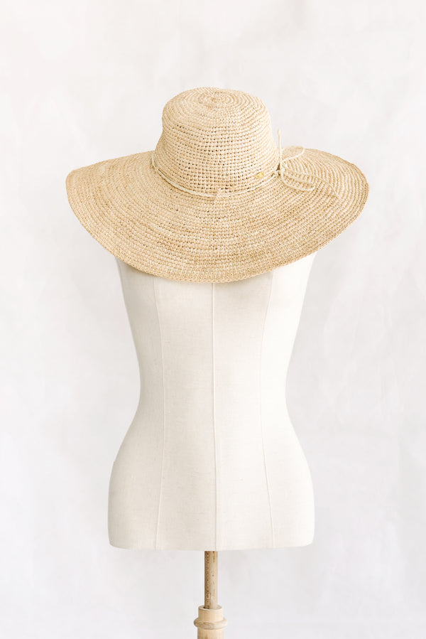 Hat made from raffia - wide brim - natural - Dreams